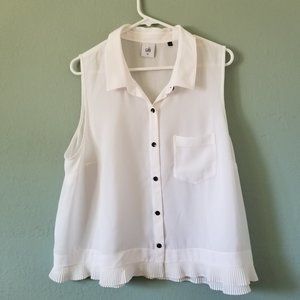 Cabi Pleat Blouse - white, sleeveless, button, collared top XL